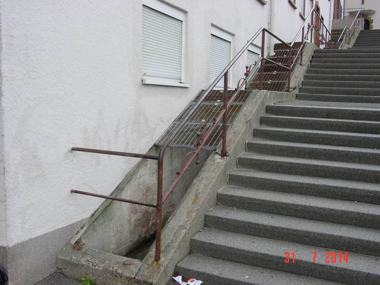 Ansicht Lichtschacht entlang Freitreppe